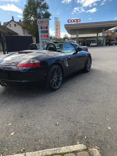 Porsche Boxster S 260 ch — Cabriolet sportif manuel, sièges Alcantara chauffants — Armaturenbrett