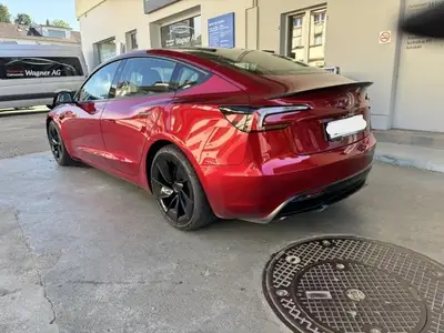 Tesla Model 3 2024 — Électrique performante, 13 000 km seulement — côté