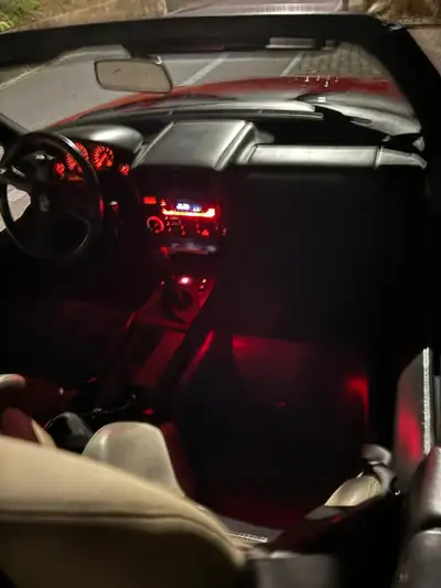 BMW Z1 1989 — Roadster légendaire aux portes rétractables, 63'000 km, état impeccable — Miniatur 8