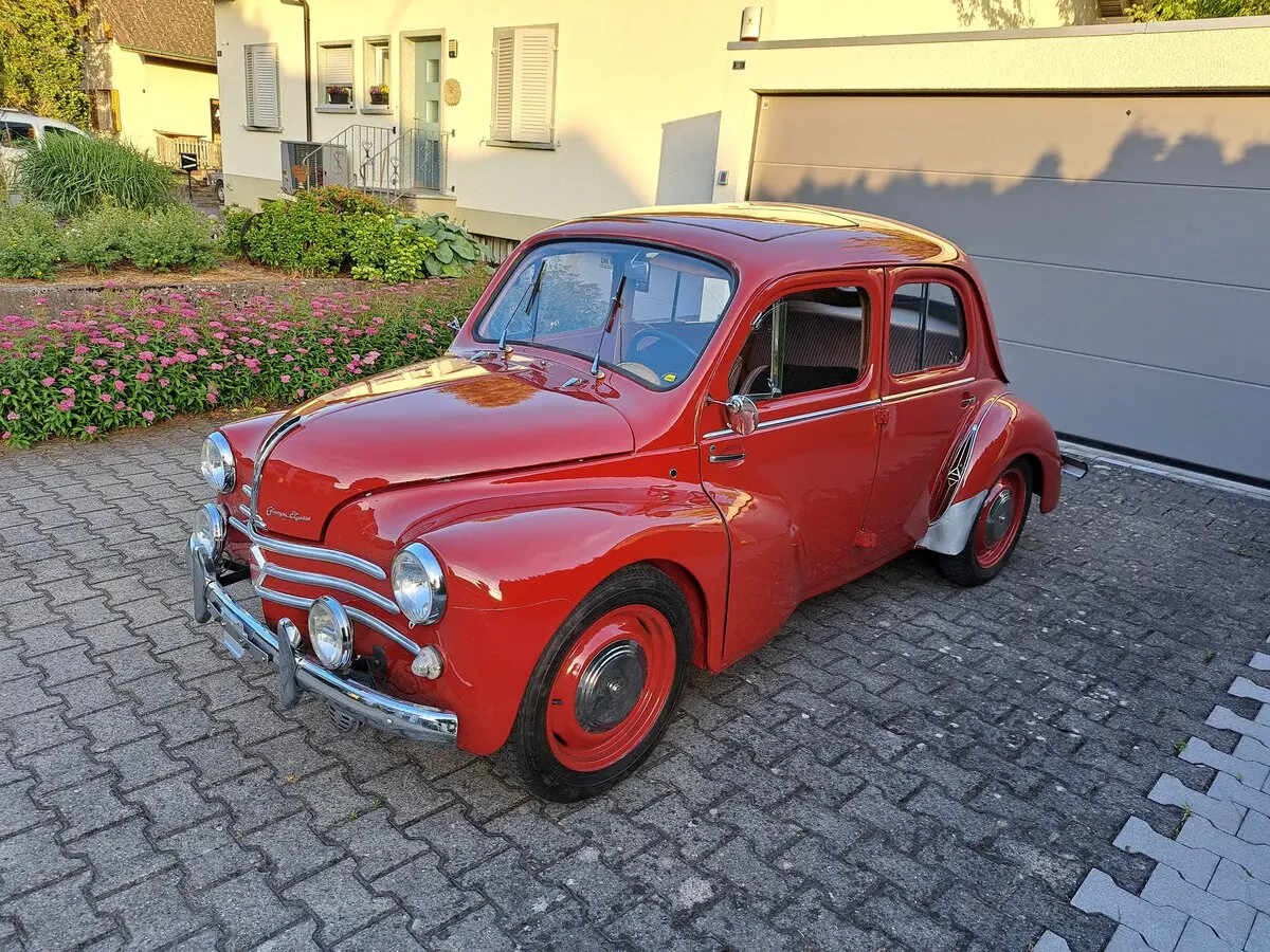 Renault 4CV Heck 1961 — Berline vintage restaurée, carrosserie rustproof