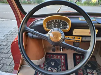Renault 4CV Heck 1961 — Berline vintage restaurée, carrosserie rustproof — Miniatur 8
