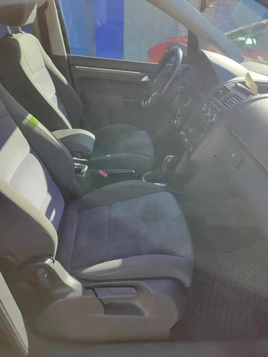 Volkswagen Touran 2012 occasion Untervaz — 4
