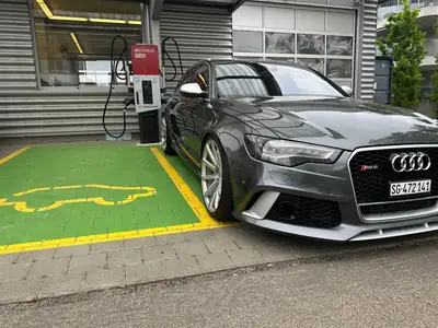 Audi RS6 Avant 560 ch — Break sportif d'exception, freins neufs et révision AMAG à jour — fianco