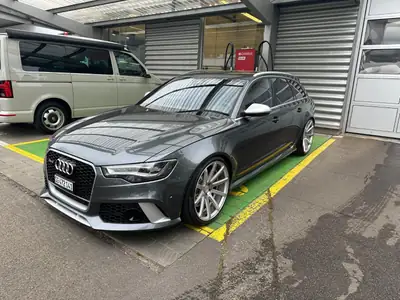 Audi RS6 Avant 560 ch — Break sportif d'exception, freins neufs et révision AMAG à jour — vista esterna