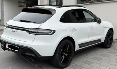 Porsche Macan T PDK 2024 — SUV sportif premium, 27'000 km, garantie Porsche Approved — Heckansicht