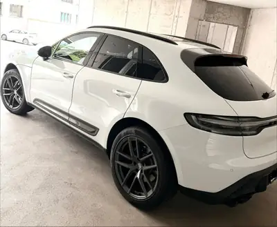Porsche Macan T PDK 2024 — SUV sportif premium, 27'000 km, garantie Porsche Approved — Innenraum