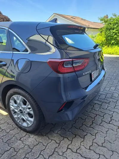 Kia Ceed 160 ch — Berline fiable, peu kilométrée, révision récente incluse — vista posteriore