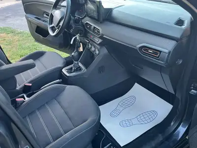 Dacia Sandero 2023 — Citadine fiable à petit budget, 16'000 km seulement — Miniatur 9