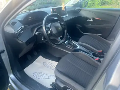 Peugeot 208 — Citadine fiable, 12'700 km, expertise 2026 — Miniatura 8