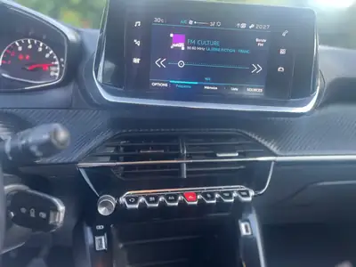 Peugeot 208 — Citadine fiable, 12'700 km, expertise 2026 — Miniatura 15