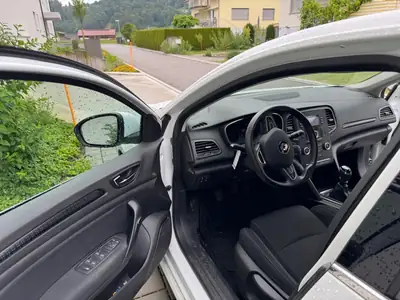 Renault Mégane Berline 2017 — Essence manuelle, climatisation auto, révisée — Miniatur 9