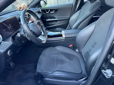 Mercedes-Benz Classe C 220 Diesel — Berline élégante avec technologie hybride mild-hybrid — tableau de bord
