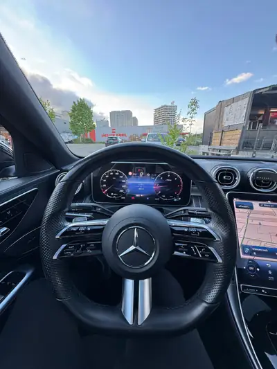 Mercedes-Benz Classe C 220 Diesel — Berline élégante avec technologie hybride mild-hybrid — Miniature 7