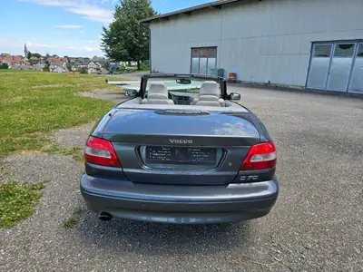 Volvo C70 2.0 T Cabrio 2004 — Décapotable élégante, entretien premium — Innenraum