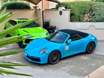 Porsche 911 Cabriolet 2020 — 450 ch, toit ouvert et prestige sportif — fianco