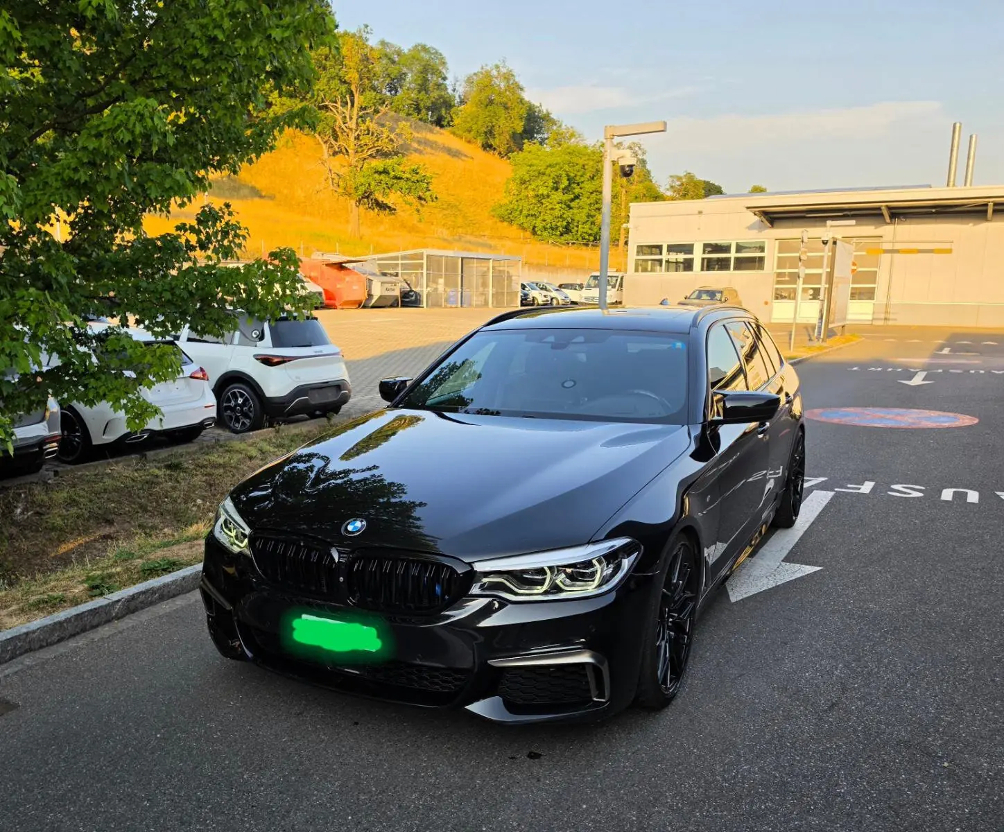 BMW 530 Touring Diesel 400 ch — Break dynamique, traction intégrale, 159'000 km — vue extérieure