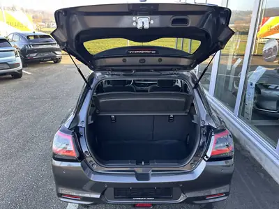 Suzuki Swift 2024 — Citadine agile et économe en mild-hybrid — Miniature 8