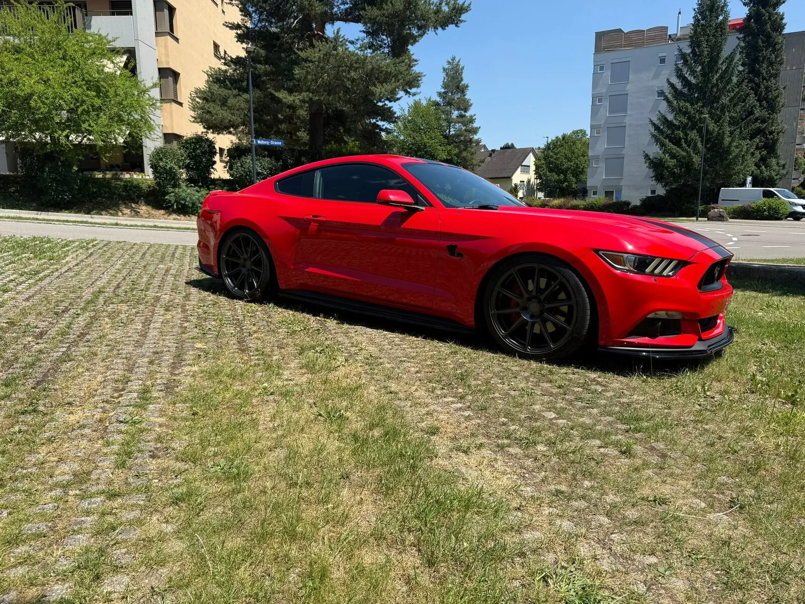 Ford Mustang Coupé 2017 — Muscle car américain 421 ch, état impeccable