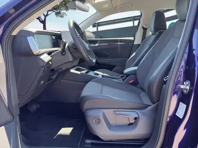 VW Tayron Diesel 7-Places — SUV spacieux avec traction intégrale et équipements premium — Miniatura 10
