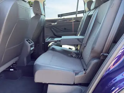 VW Tayron Diesel 7-Places — SUV spacieux avec traction intégrale et équipements premium — Miniatura 11