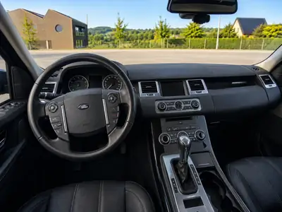 Land Rover Range Rover Sport 2012 — SUV premium 510 ch, tout-terrain & confortable — Miniatur 7