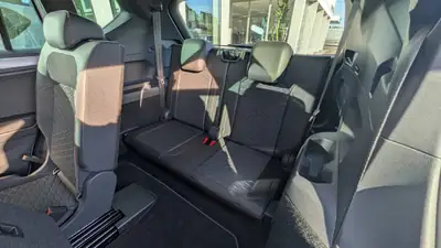 SEAT Tarraco 2023 — SUV 7 places robuste, 150 ch, transmission automatique — Miniatur 9