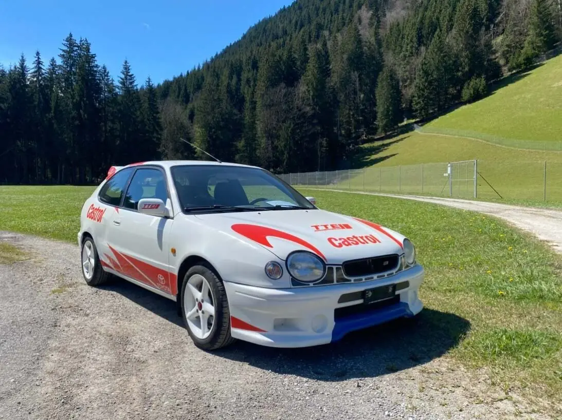 Toyota Corolla 1999 — Berline compacte fiable, révisée et contrôle technique à jour — vista esterna