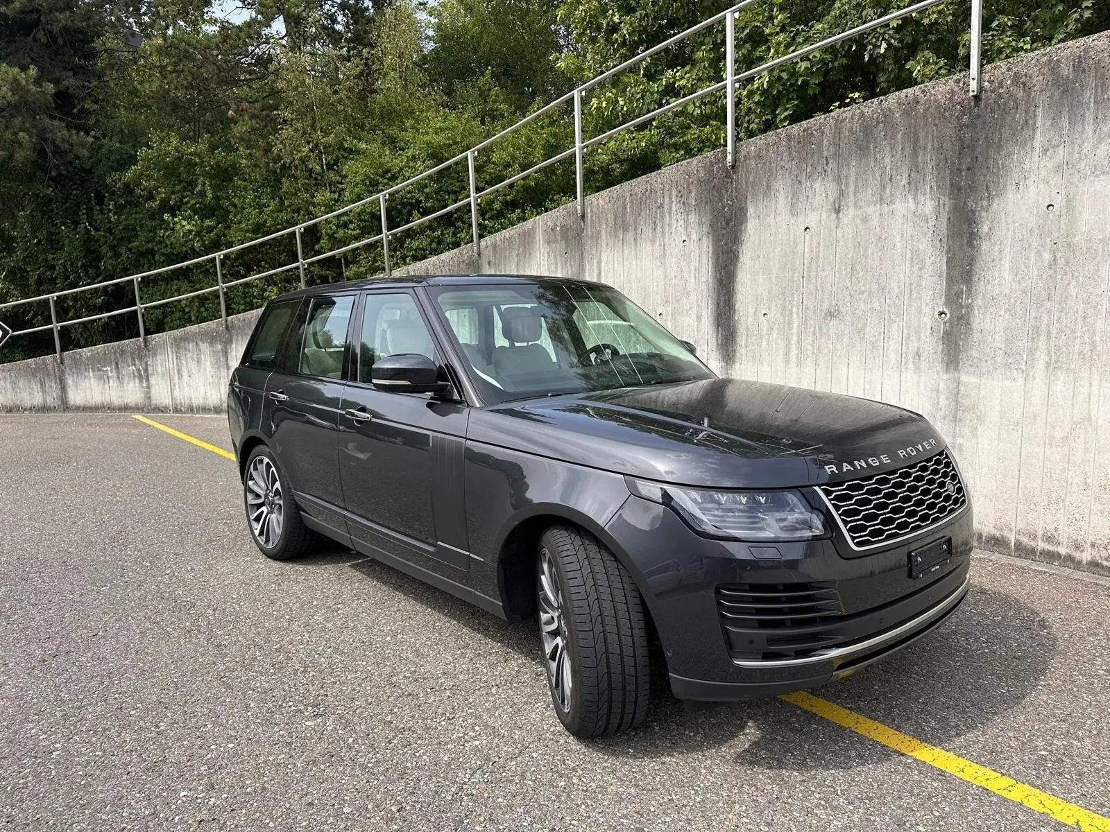 Land Rover Range Rover 2019 — SUV premium 525 ch, entretien complet, freinage Brembo neuf