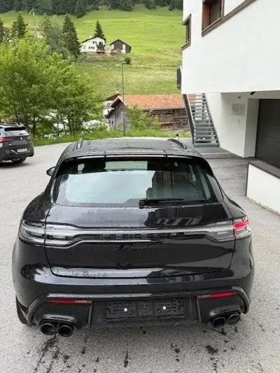 Porsche Macan 2022 — 440 ch, traction intégrale, moins de 17 300 km — côté