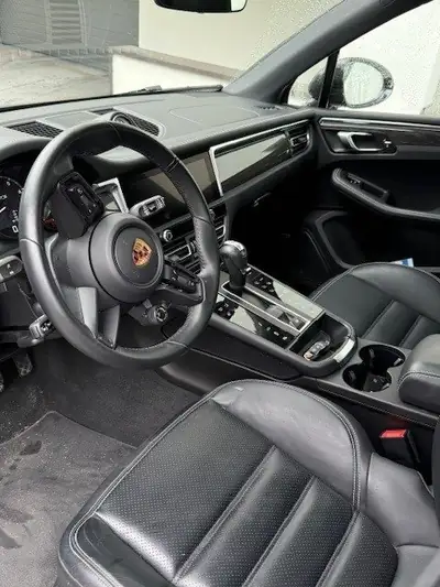 Porsche Macan 2022 — 440 ch, traction intégrale, moins de 17 300 km — arrière