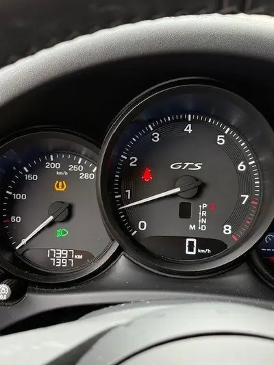 Porsche Macan 2022 — 440 ch, traction intégrale, moins de 17 300 km — intérieur