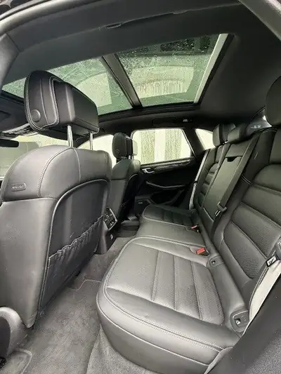 Porsche Macan 2022 — 440 ch, traction intégrale, moins de 17 300 km — tableau de bord