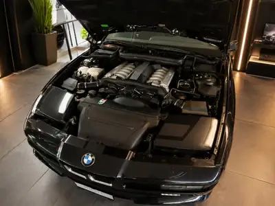 BMW 850 Ci V12 5.4 — Chef-d'œuvre collector, 42'300 km d'origine, BMW Individual — Miniatura 8