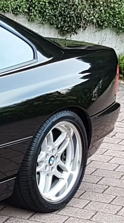 BMW 850 Ci V12 5.4 — Chef-d'œuvre collector, 42'300 km d'origine, BMW Individual — Miniatura 10
