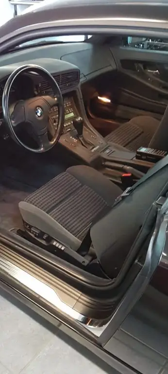 BMW 850 Ci V12 5.4 — Chef-d'œuvre collector, 42'300 km d'origine, BMW Individual — Miniatura 13