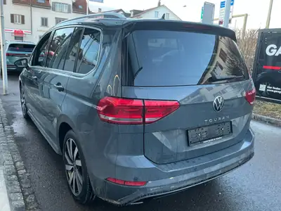 VW Touran 2025 — Monospace 7 places avec toit panoramique et assistances intelligentes — détail