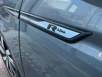 VW Touran 2025 — Monospace 7 places avec toit panoramique et assistances intelligentes — Miniature 8