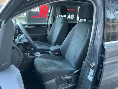 VW Touran 2025 — Monospace 7 places avec toit panoramique et assistances intelligentes — Miniature 9