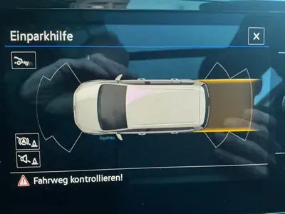VW Touran 2025 — Monospace 7 places avec toit panoramique et assistances intelligentes — Miniature 19