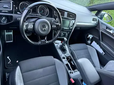 VW Golf 2015 — Berline dynamique 300 ch, transmission automatique intégrale — Detail