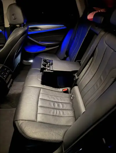 BMW 520 Touring Diesel — Berline familiale spacieuse, motorisation robuste — interni
