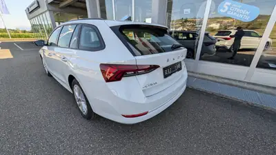 Skoda Octavia Mild-Hybrid 150 ch — Berline tchèque efficace et spacieuse — interior