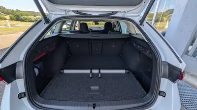 Skoda Octavia Mild-Hybrid 150 ch — Berline tchèque efficace et spacieuse — Thumbnail 9