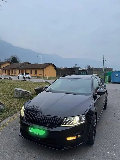 Skoda Octavia RS 2.0 TDI 2017 — Break diesel performant, entretien complet — Außenansicht
