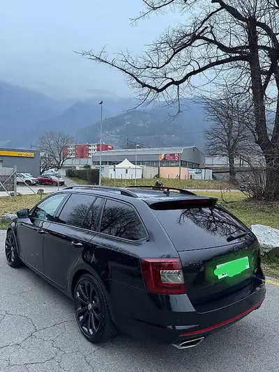 Skoda Octavia RS 2.0 TDI 2017 — Break diesel performant, entretien complet — Heckansicht