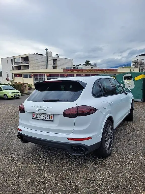 Porsche Cayenne 2017 occasion Onex — 3
