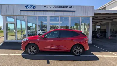 Ford Kuga Full Hybrid — SUV polyvalent, 42 900 km, motorisation écologique — tableau de bord