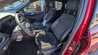 Ford Kuga Full Hybrid — SUV polyvalent, 42 900 km, motorisation écologique — Miniature 7