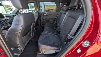Ford Kuga Full Hybrid — SUV polyvalent, 42 900 km, motorisation écologique — Miniature 8