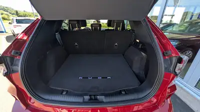 Ford Kuga Full Hybrid — SUV polyvalent, 42 900 km, motorisation écologique — Miniature 10
